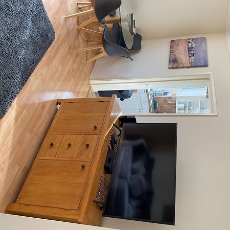 River Courtyard Apartment In The Heart Of Stneots Saint Neots Bagian luar foto